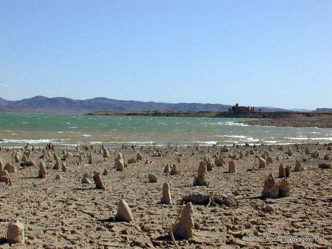Come lapidi sul lago di Ouarzazate - Marocco