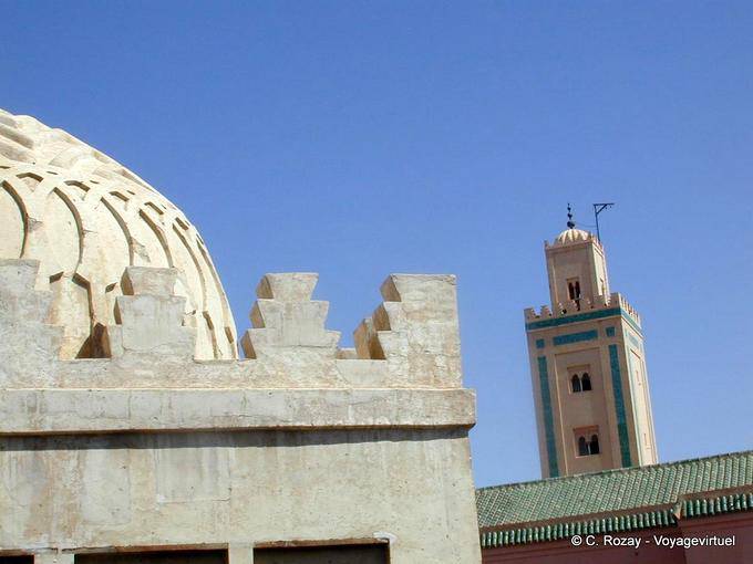 Merli e parte della cupola esterna Ba'adiyin Koubba, Marrakech - Marocco