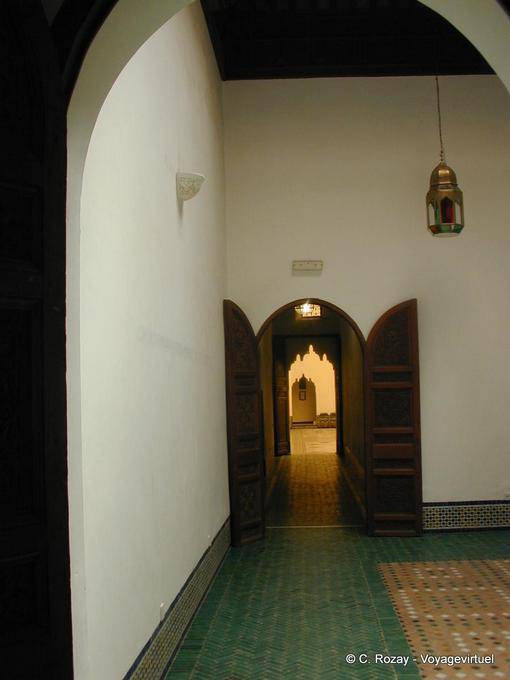 All'interno del arabo-andalusa M'nebhi Palais Dar, Marrakech - Marocco