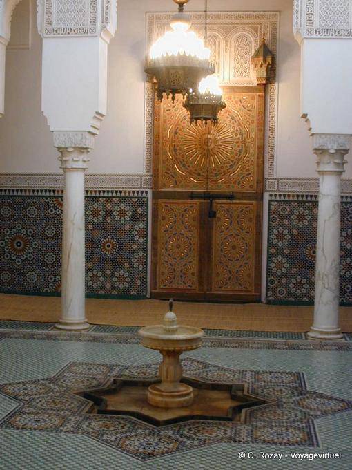 Mausoleo di Moulay Ismail, fontana interna, Meknes - Marocco