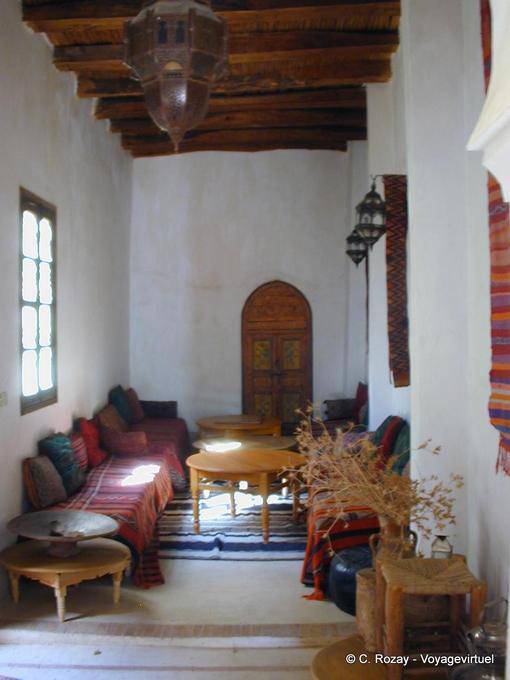 Salotto con travi massicce, Pensione Riad Cascades d'Ouzoud - Marocco