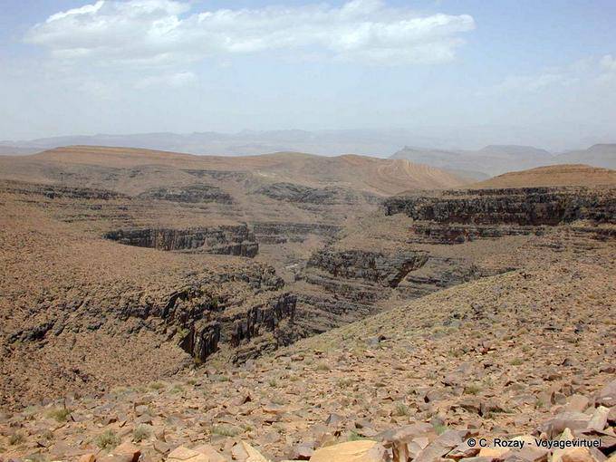 Paesaggio della strada per Agdz tra Ouarzazate e Zagora - Marocco