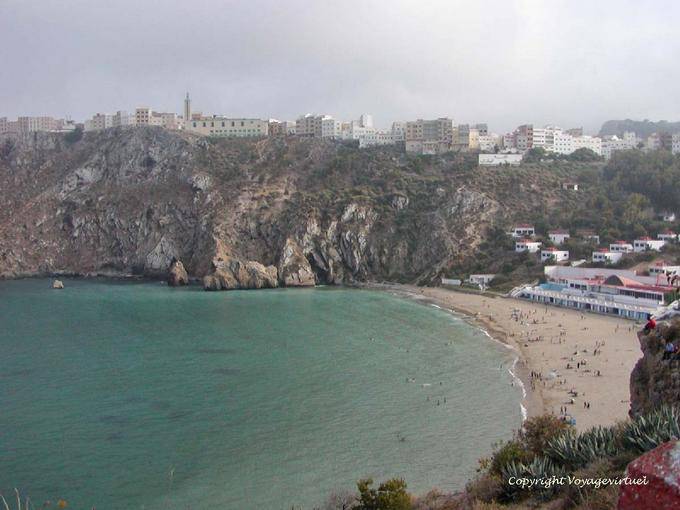 Vista sulla città e spiaggia Quemado, Al Hoceima - Marocco