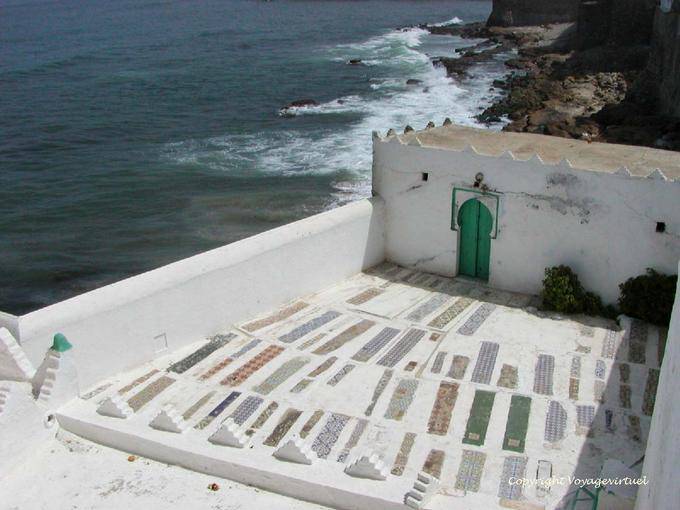 Decorazione tombe al cimitero mausoleo Sidi Mansour Asilah - Marocco