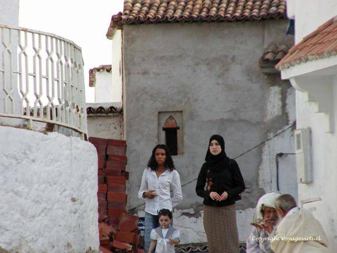 Generazioni coesistono, Chefchaouen - Marocco