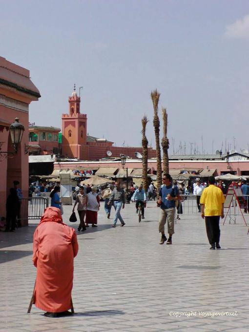 Arrivando sul Djemaa el Fna, Marrakech - Marocco