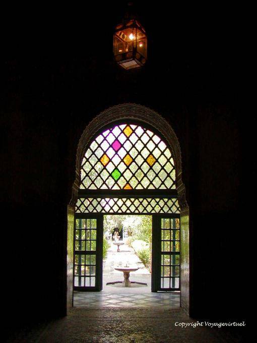 Ombra di luce nel grande Palazzo Riad Bahia, Marrakech - Marocco