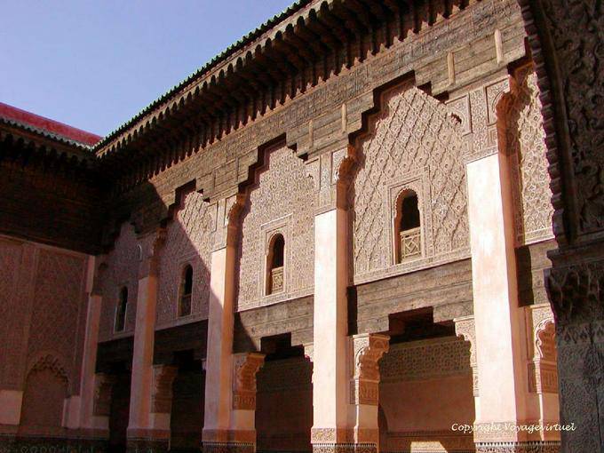 Zelliges, marmo, gesso e legno, Ben Youssef Madrasa, Marrakech - Marocco