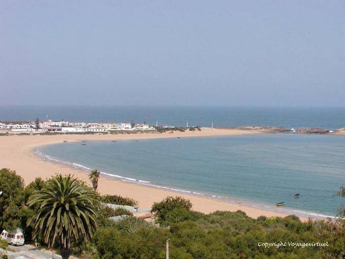 Panorama sulla spiaggia nella laguna baia, Oualidia - Marocco