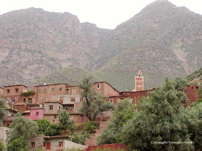 Villaggio berbero aggrappato alla montagna, Ourika Valley - Marocco