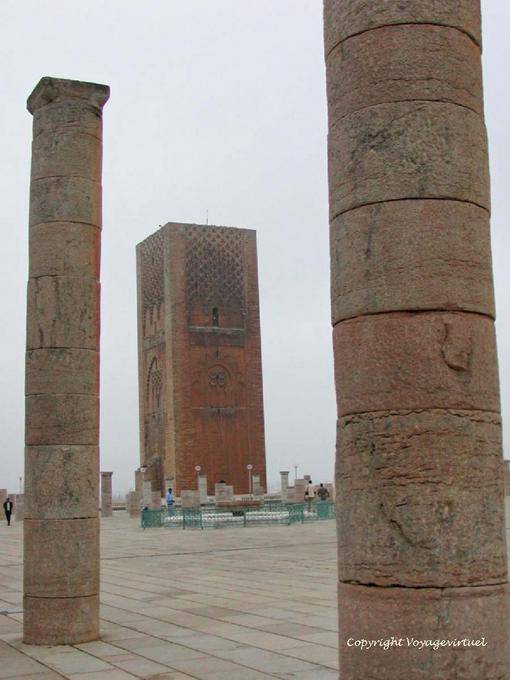 Rabat, colonne rovine della moschea incompiuta Torre di Hassan - Marocco