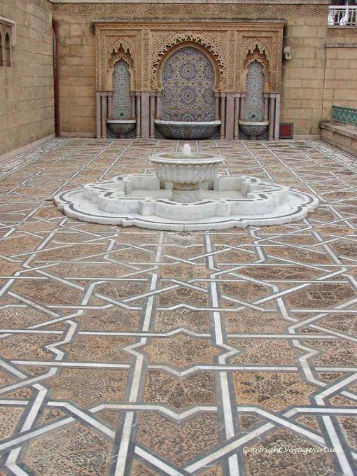 Fontana proprio fuori il Mausoleo di Mohamed V, Rabat - Marocco