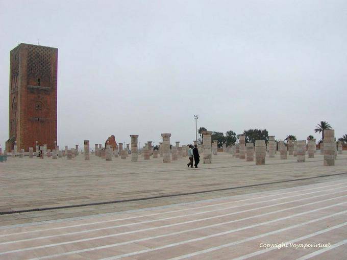 Rabat, Torre di Hassan e il suo pubblico a Büren - Marocco