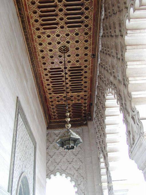 Soffitto dell'ingresso del mausoleo di Mohammed V, Rabat - Marocco