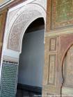 Decorare una sala, la Piccola Corte, Palazzo Bahia, Marrakech, Marocco.