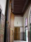 Soffitto e porte di una galleria del padiglione privato, Palazzo Bahia, Marrakech, Marocco.