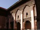 Zelliges, marmo, gesso e legno, Ben Youssef Madrasa, Marrakech, Marocco.