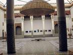 Magia di architettura moresca, Museo di Marrakesh, patio, Marocco.
