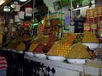 Meknes, victuals piramidi al mercato Lalla Aouda, Marocco.