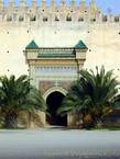 Una porta nelle mura della città imperiale, Meknes, Marocco.