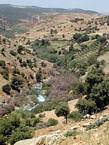 TORRENT in montagna, a Khenifra, Ain Leuh, Marocco.