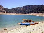 Pedalò sul Lago Aguelmame Aziza, Marocco.