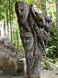 Sculture in legno, giardino di Balata, Martinica.