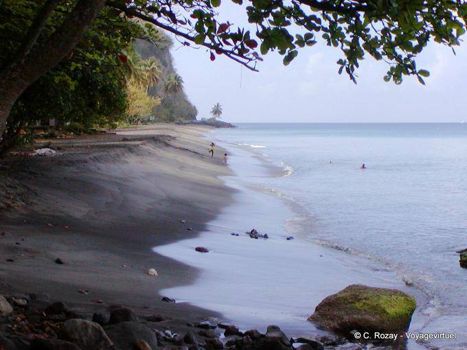Anse Turin, spiaggia vulcanica di sabbia a Le Carbet - Martinica