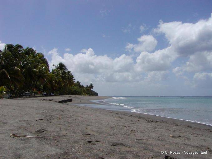 Spiaggia di sabbia grigia, Le Carbet - Martinica