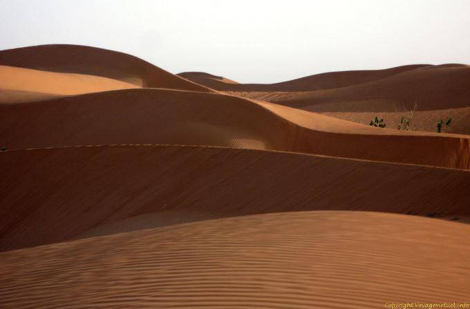 Ombra e luce sulle dune, Strada della Speranza, la Mauritania