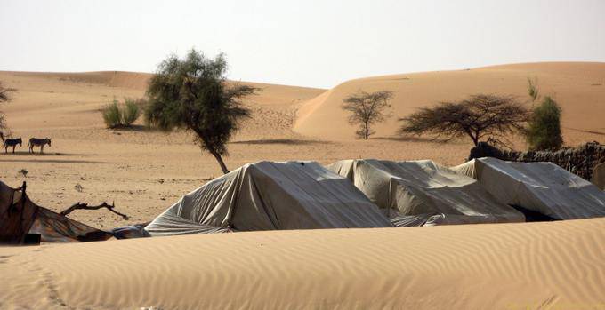 Accampamento di nomadi, Strada della Speranza, la Mauritania