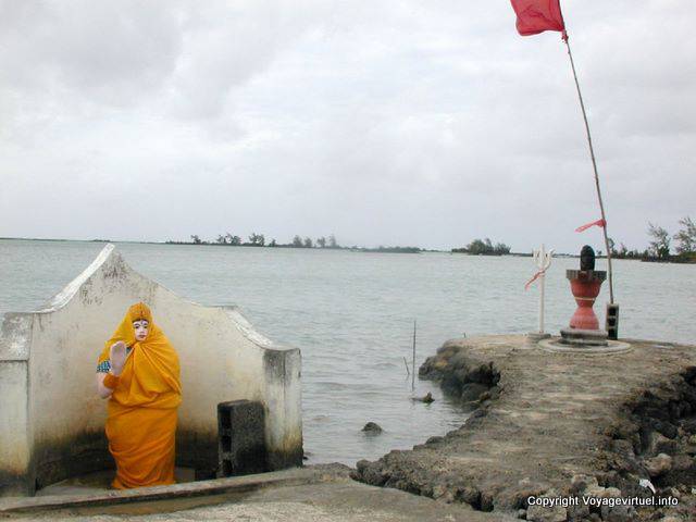 Statua nel tempio del mare, Mauritius.