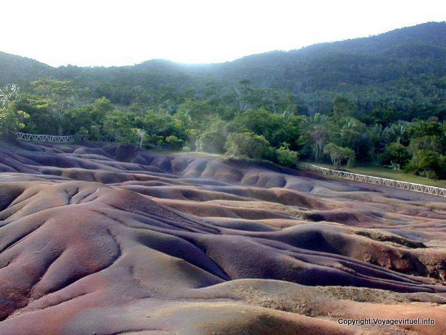 Colore sinfonia di dune terra nuda, Chamarel, Mauritius.