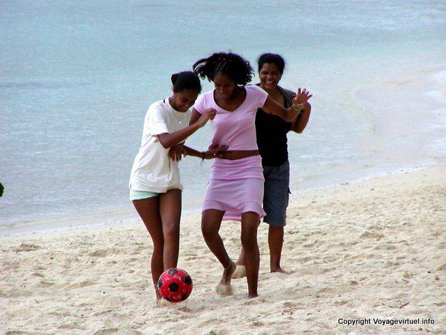 Ragazze che giocano a calcio, Mauritius.