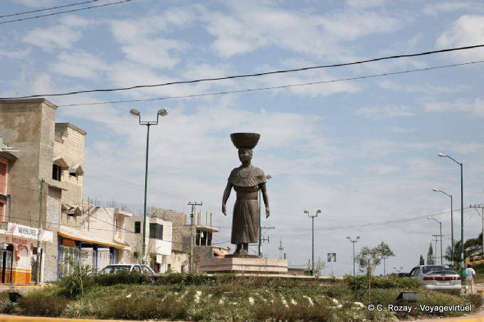 Statua accogliente Ocosingo, strada Palenque, Chiapas - Messico