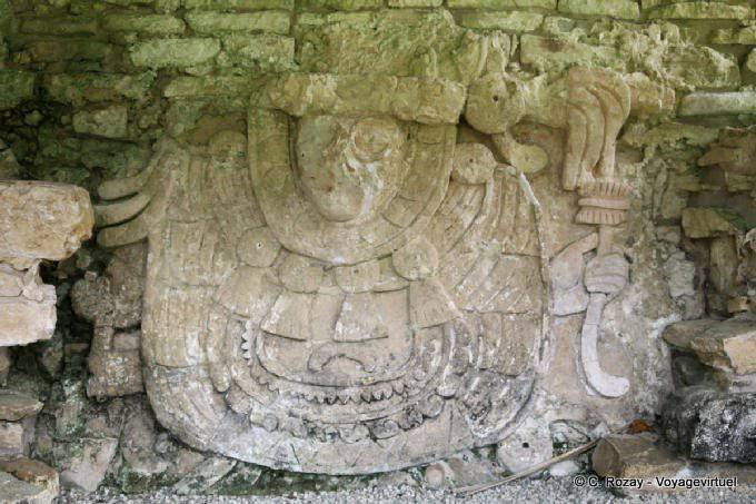 Rilievo in stucco che rappresenta il dio della tempesta di Teotihuacan, Gruppo Nord, Palenque - Messico