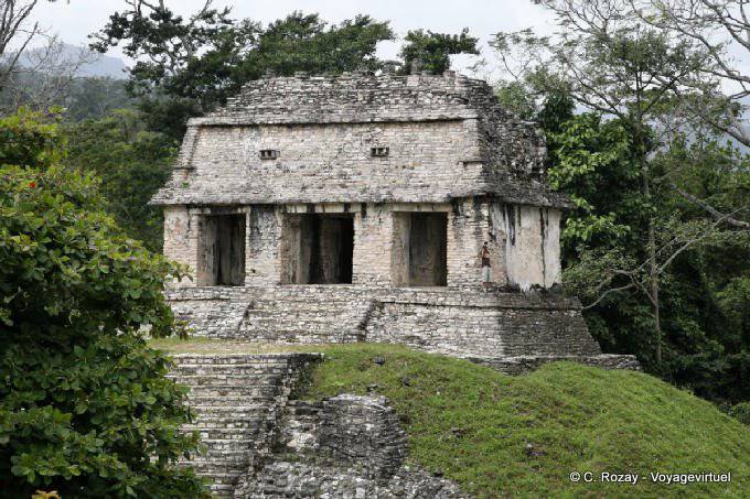 Portico con tre ingressi al Tempio del Conte, Palenque - Messico