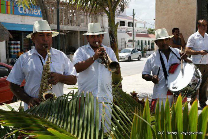 Gruppo di musicisti, Puerto Morelos - Messico