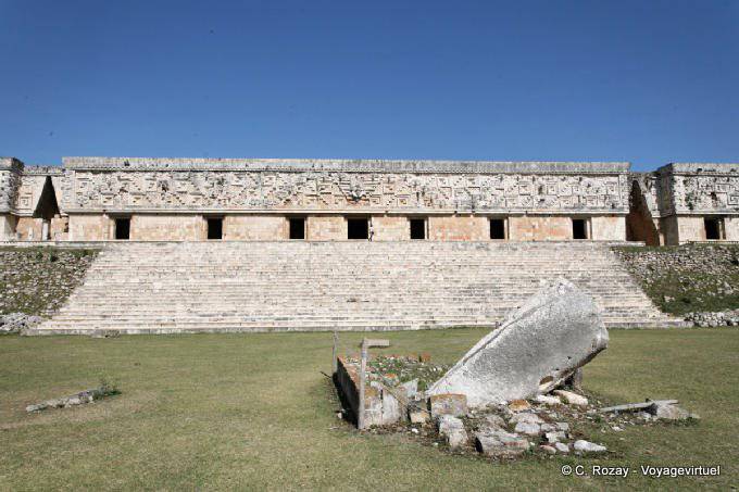 Monolith di Picota, Uxmal - Messico