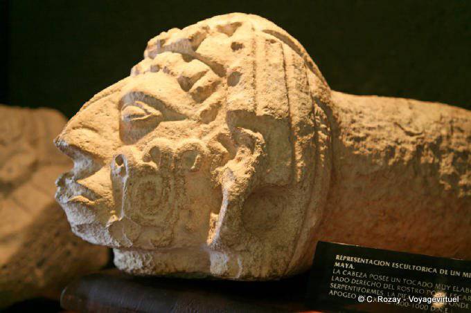 Profilo Maya, Museo della scultura Uxmal - Messico