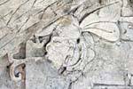 Focus sul volto scolpito dell'affresco dei quattro soli, Fregio del Dream Signori Tonina, Messico.