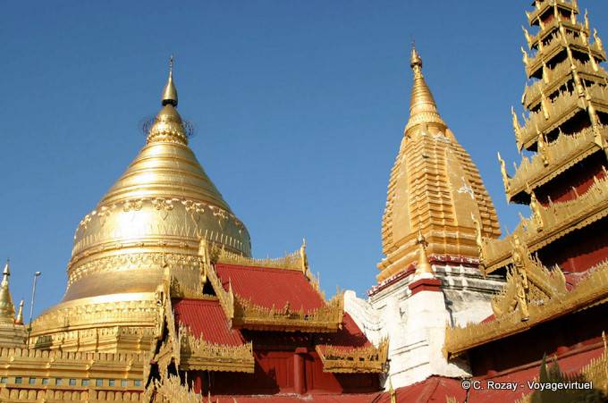 Vari stupa Shwezigon, Bagan - Myanmar (Birmania)
