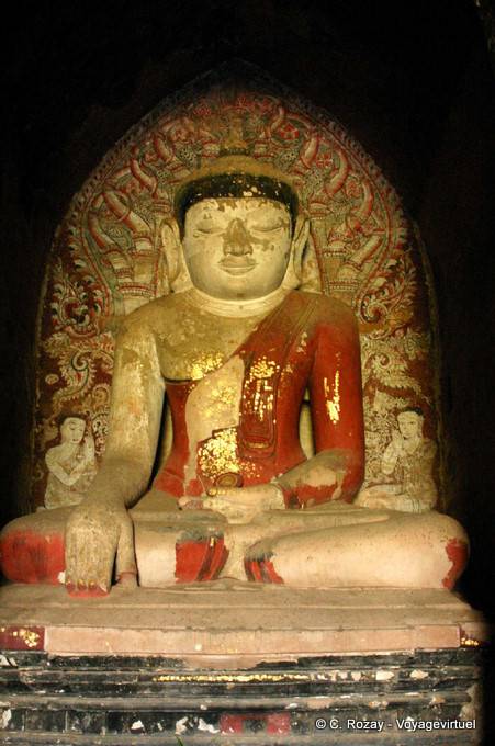 Ancient Buddha (Bhumisparsa mudra) Maha Bodhi Temple, Bagan - Myanmar (Birmania)