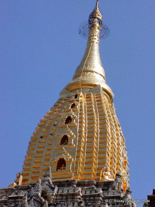 Il campanile del Tempio Ananda, Bagan - Myanmar (Birmania)
