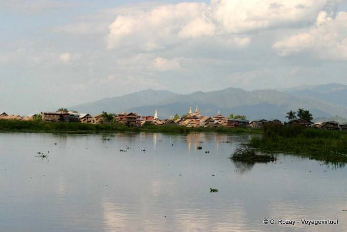 Veduta di un villaggio, lago Inle - Myanmar (Birmania)