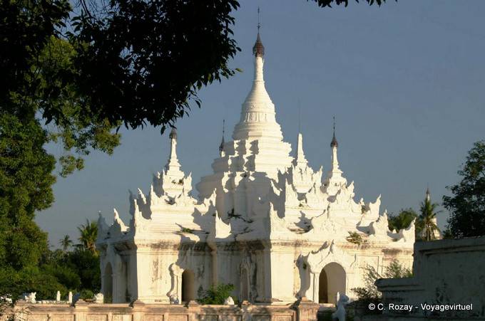 White Pagoda nell'identificazione, Mandalay - Myanmar (Birmania)