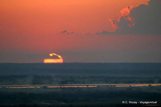 Il sole tramonta sul Irrawaddy, Mandalay, Sagaing - Myanmar (Birmania)