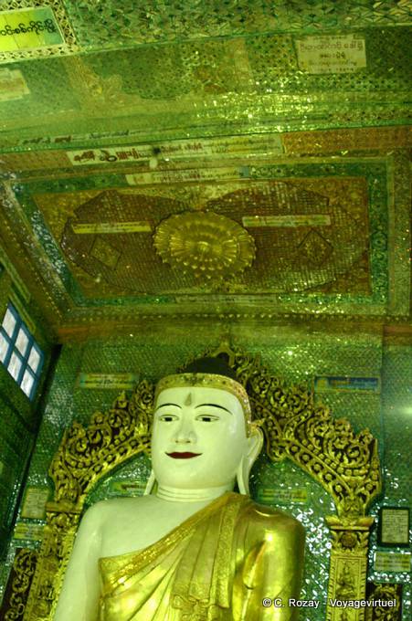 Verde Buddha Sun U Ponnya Shin, Sagaing - Myanmar (Birmania)