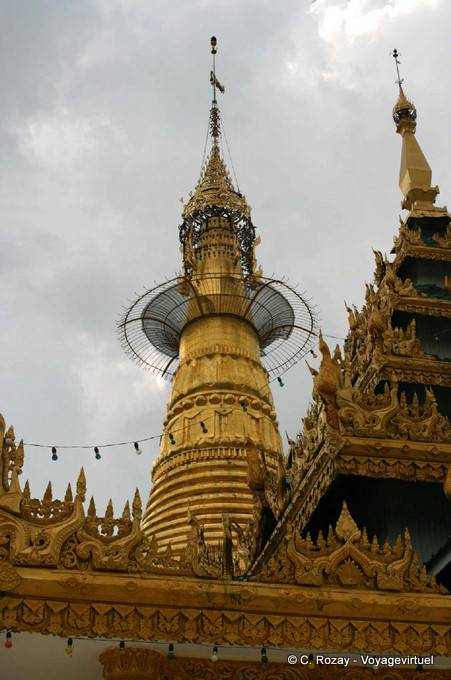 Top of the stupa Botataung Pagoda, Yangon - Myanmar (Birmania)