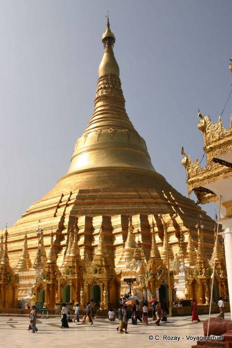 Tempietti intorno al Grande Stupa, Pagoda di Shwedagon, Rangoon - Myanmar (Birmania)